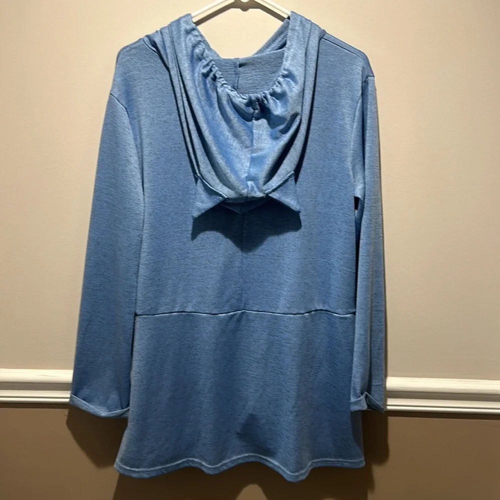 Top - Picture 2 of 3